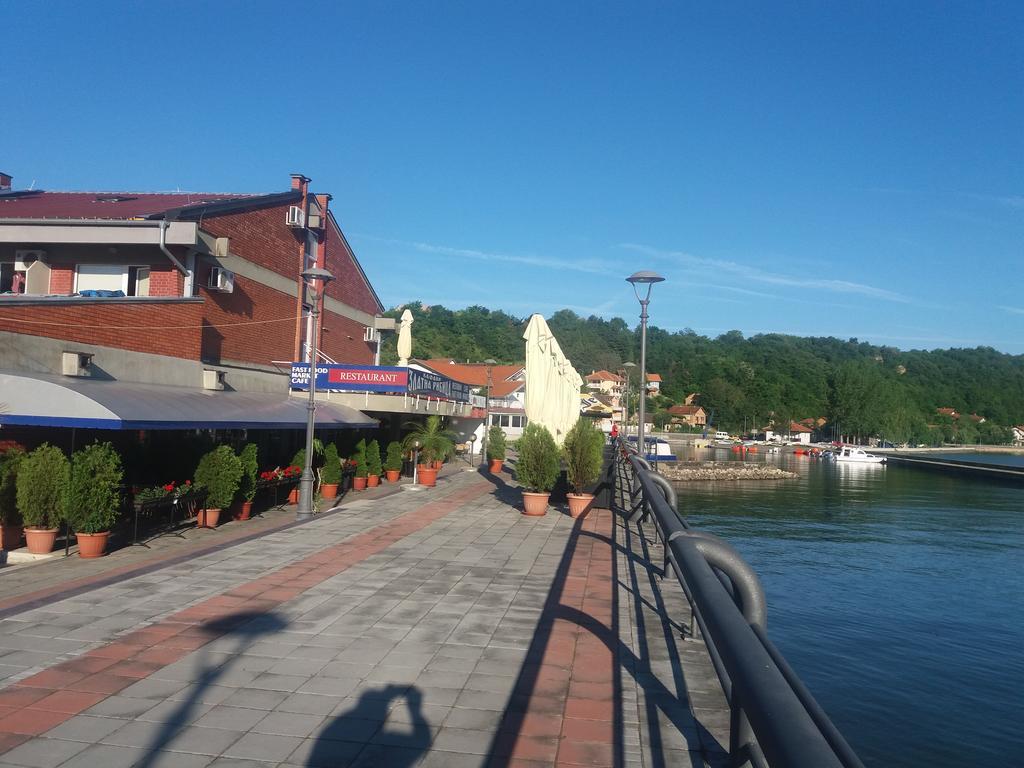 Zlatna Ribica Apartment โกลูบาค ภายนอก รูปภาพ